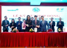 Lễ ký kết Hợp đồng dự án cải tạo, nâng cấp, mở rộng phần mềm quản lý tổng thể Bệnh viện Tai Mũi Họng Trung ương