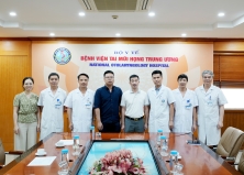 ĐỒNG HÀNH CÙNG Y TẾ CƠ SỞ: BỆNH VIỆN TAI MŨI HỌNG TRUNG ƯƠNG CHUYỂN GIAO KỸ THUẬT CHUYÊN SÂU CHO CÁC BÁC SĨ TUYẾN DƯỚI.