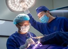 CA MỔ KHÉP LẠI NHỮNG ĐÊM TRẮNG MẸ KHÓC NGHẸN VÌ CON LIÊN TỤC NGƯNG THỞ