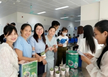 BỆNH VIỆN TAI MŨI HỌNG TRUNG ƯƠNG HƯỞNG ỨNG PHONG TRÀO THI ĐUA TOÀN DÂN BẢO VỆ MÔI TRƯỜNG: “ĐỔI PIN CŨ – NHẬN SEN ĐÁ”, LAN TỎA THÔNG ĐIỆP SỐNG XANH