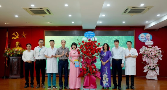 BỆNH VIỆN TAI MŨI HỌNG TRUNG ƯƠNG TÔN VINH VÀ LAN TỎA GIÁ TRỊ NGHỀ ĐIỀU DƯỠNg