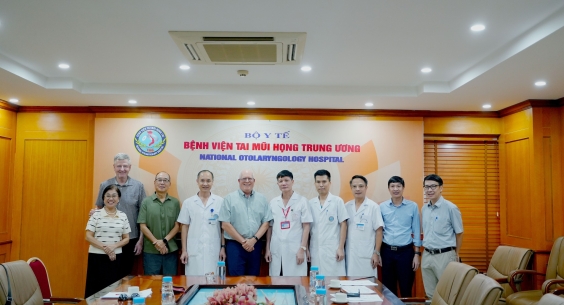 TRAO ĐỔI CHUYÊN MÔN VỚI CÁC CHUYÊN GIA ĐẾN TỪ VIỆN TAI HOUGH CỦA HOA KỲ