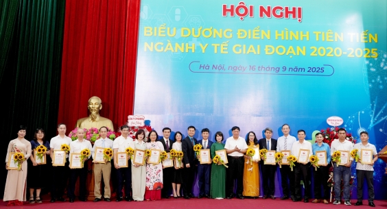 TỰ HÀO NHỮNG GƯƠNG MẶT TIÊU BIỂU CỦA BỆNH VIỆN TAI MŨI HỌNG TRUNG ƯƠNG TẠI HỘI NGHỊ BIỂU DƯƠNG ĐIỂN HÌNH TIÊN TIẾN NGÀNH Y TẾ GIAI ĐOẠN 2020-2025