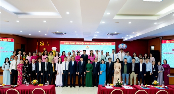 HỘI NGHỊ ĐẠI BIỂU CÔNG ĐOÀN BỆNH VIỆN TAI MŨI HỌNG TRUNG ƯƠNG NHIỆM KỲ 2025–2030: ĐOÀN KẾT – DÂN CHỦ – KỶ CƯƠNG – ĐỔI MỚI – PHÁT TRIỂN