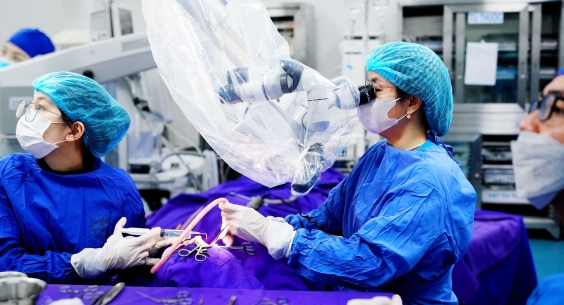 PHỤC HỒI NỤ CƯỜI SAU 10 NĂM LIỆT MẶT - HÀNH TRÌNH DIỆU KỲ CỦA NGƯỜI BỆNH TẠI BỆNH VIỆN TAI MŨI HỌNG TRUNG ƯƠNG PHỤC HỒI NỤ CƯỜI SAU 10 NĂM LIỆT MẶT - HÀNH TRÌNH DIỆU KỲ CỦA NGƯỜI BỆNH TẠI BỆNH VIỆN TAI MŨI HỌNG TRUNG ƯƠNG