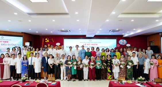 BỆNH VIỆN TAI MŨI HỌNG TRUNG ƯƠNG KỶ NIỆM NGÀY QUỐC TẾ ĐIỀU DƯỠNG 12/5