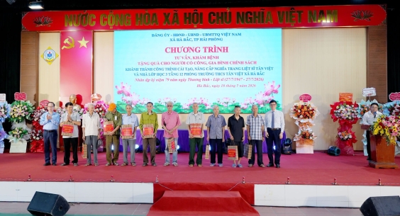 TƯ VẤN, KHÁM BỆNH CHO NGƯỜI CÓ CÔNG, GIA ĐÌNH CHÍNH SÁCH VÀ TRẺ EM CÓ HOÀN CẢNH KHÓ KHĂN TẠI HẢI PHÒNG