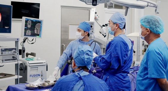 Rò dịch não tủy qua đường mũi: Triệu chứng khó nhận biết nhưng biến chứng nghiêm trọng