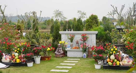 Thăm viếng mộ Giáo sư Tiến sĩ Lương Sỹ Cần