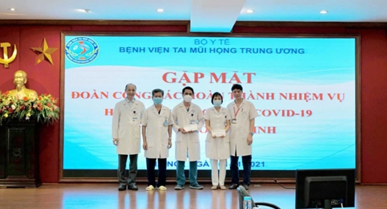 Bệnh viện Tai Mũi Họng Trung ương: gặp mặt, chúc mừng Đoàn công tác hỗ trợ phòng, chống dịch tại thành phố Hồ Chí Minh trở về