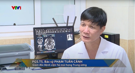 PHẪU THUẬT U KHOẢNG BÊN HỌNG QUA ĐƯỜNG MIỆNG
