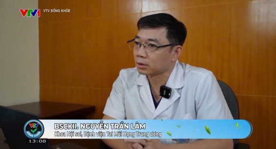 BỎNG THỰC QUẢN DO NUỐT PIN CÚC ÁO
