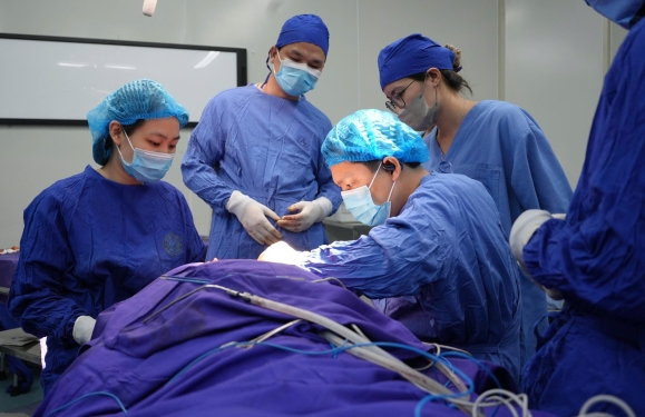 Trung tâm Ung bướu và Phẫu thuật đầu cổ